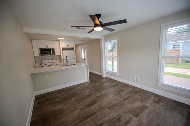 1225 Dutch Street, Deer Park, TX 77536