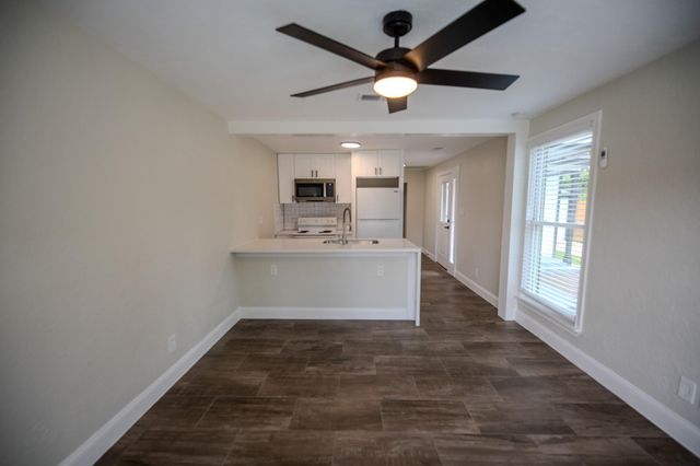 1225 Dutch Street, Deer Park, TX 77536