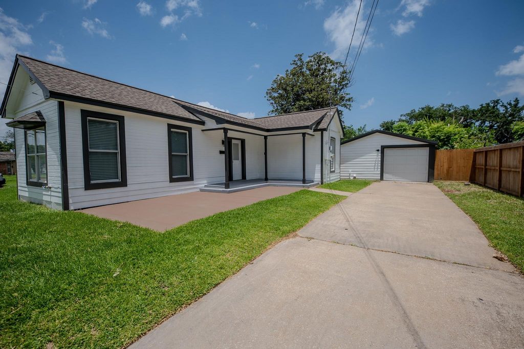 1225 Dutch Street, Deer Park, TX 77536