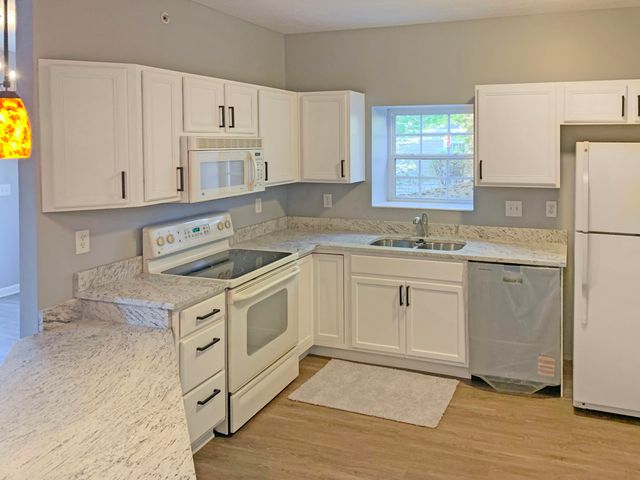 315 Ivy Ridge Drive, 315 315, Newport, KY 41076