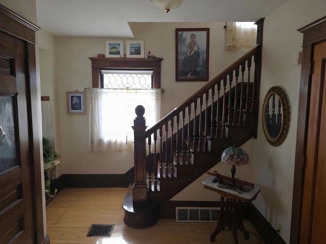 806 E 36th Street, Minneapolis, MN 55407