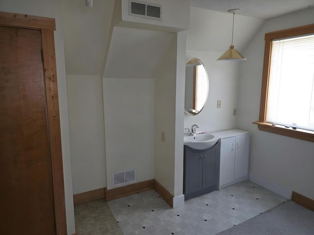 806 E 36th Street, Minneapolis, MN 55407