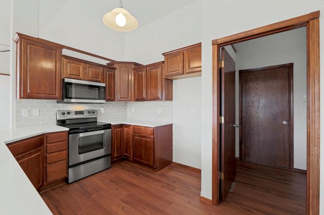 11428 E Pine Meadow Ct, Wichita, KS 67206