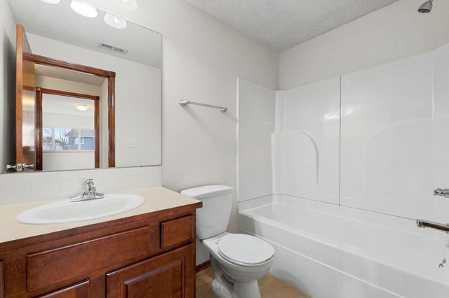 11428 E Pine Meadow Ct, Wichita, KS 67206