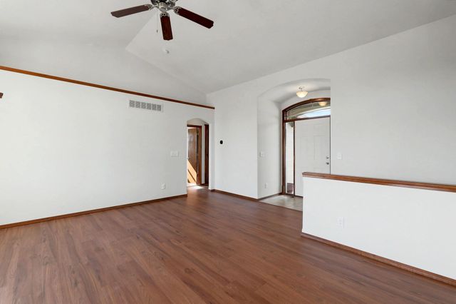 11428 E Pine Meadow Ct, Wichita, KS 67206