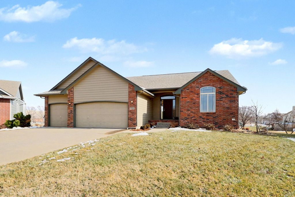 11428 E Pine Meadow Ct, Wichita, KS 67206
