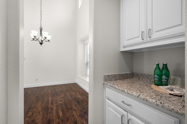 1517 Presley Way, Lantana, TX 76226