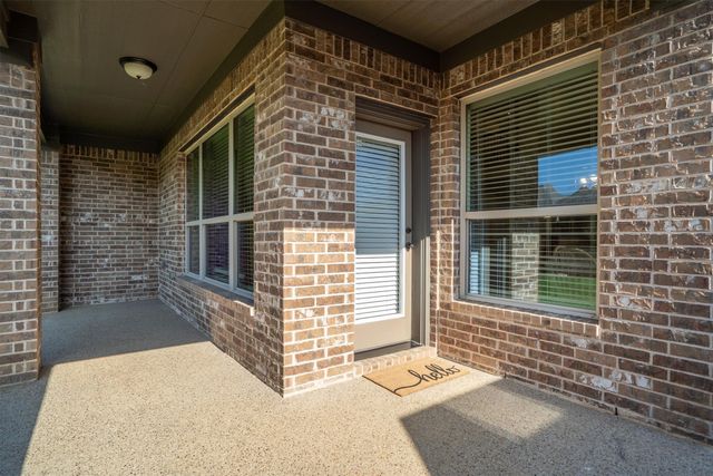 1517 Presley Way, Lantana, TX 76226