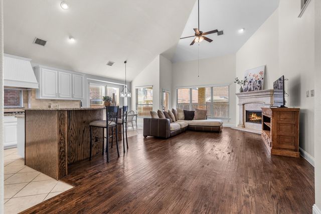 1517 Presley Way, Lantana, TX 76226