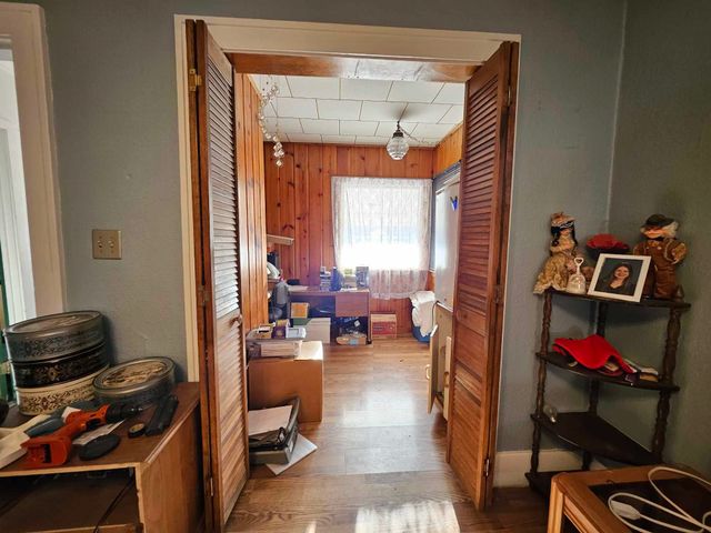 515 8th Ave NE, Minot, ND 58703