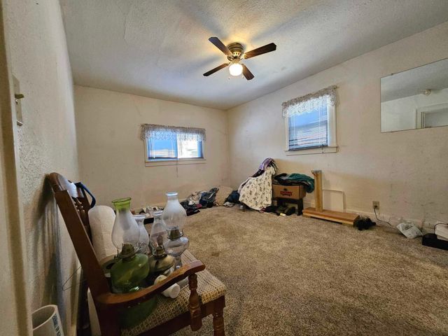 515 8th Ave NE, Minot, ND 58703