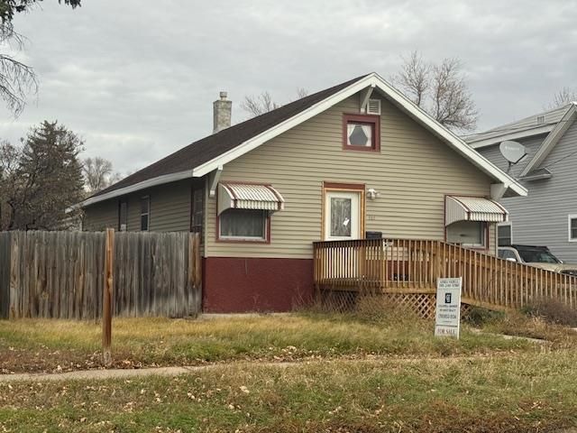 515 8th Ave NE, Minot, ND 58703