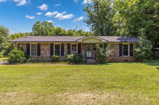 1011 S Baird Ln, Murfreesboro, TN 37130