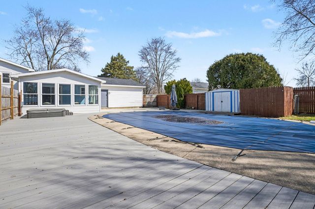 58446 Greenfield Court, Fabius Twp, MI 49093