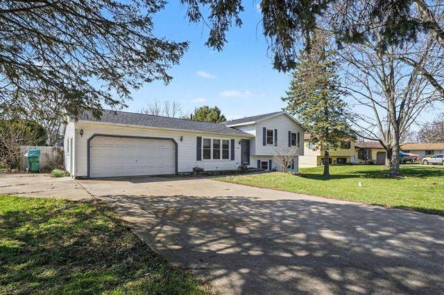 58446 Greenfield Court, Fabius Twp, MI 49093