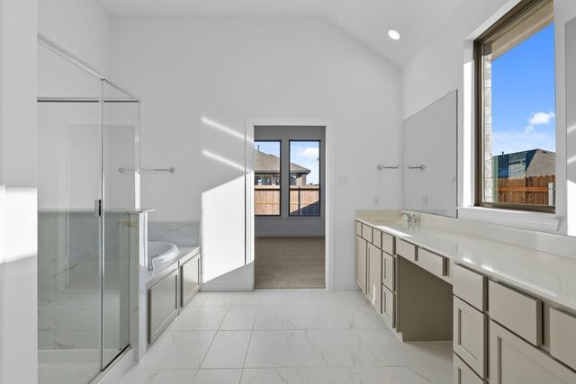 4512 Norcross Drive Lane, Fort Worth, TX 76036