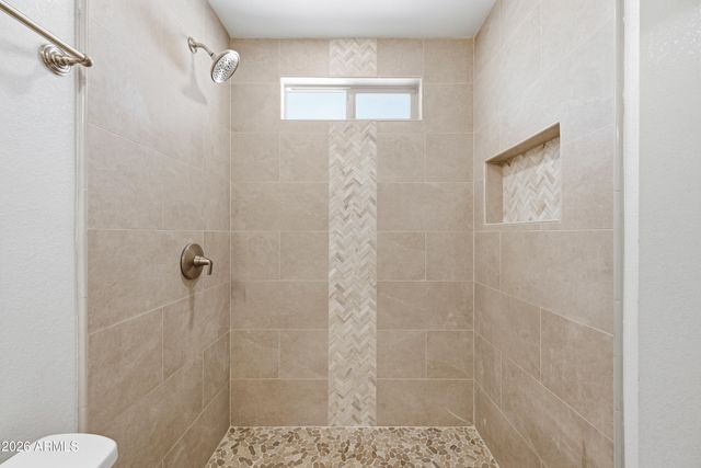 6644 S 6TH Avenue, Phoenix, AZ 85041