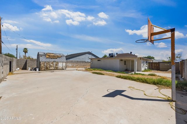 6644 S 6TH Avenue, Phoenix, AZ 85041