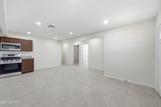 6644 S 6TH Avenue, Phoenix, AZ 85041