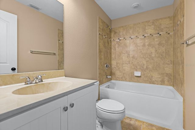 2916 ROYAL TUSCAN LANE, Valrico, FL 33594