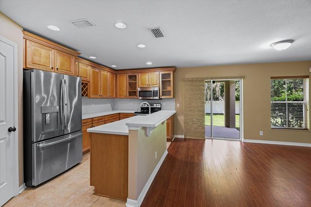 2916 ROYAL TUSCAN LANE, Valrico, FL 33594