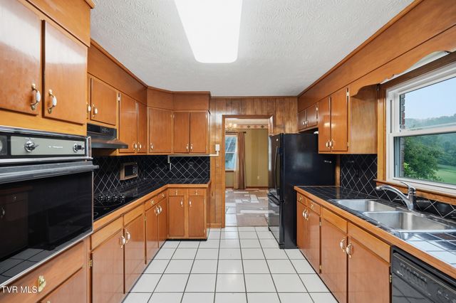 578 Blakley Drive, Kingsport, TN 37664