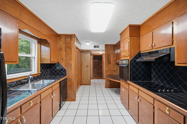 578 Blakley Drive, Kingsport, TN 37664