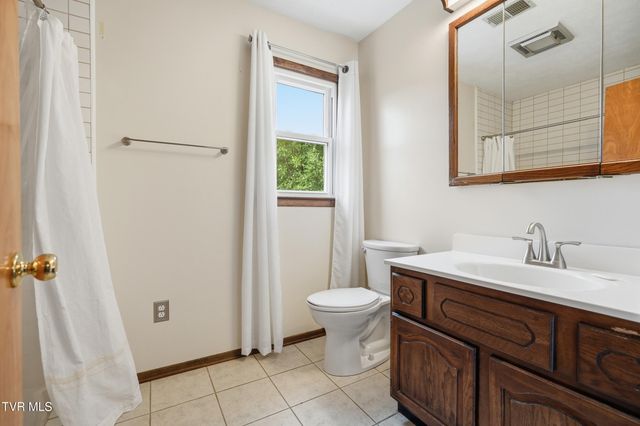578 Blakley Drive, Kingsport, TN 37664