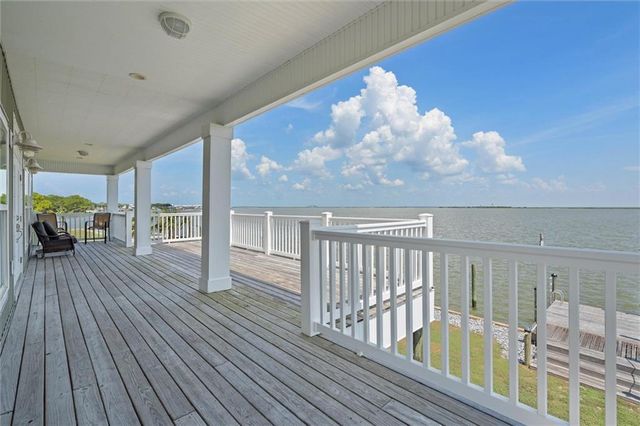 409 Carolyn Circle, Dauphin Island, AL 36528