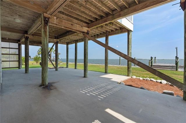 409 Carolyn Circle, Dauphin Island, AL 36528