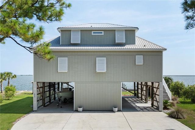 409 Carolyn Circle, Dauphin Island, AL 36528