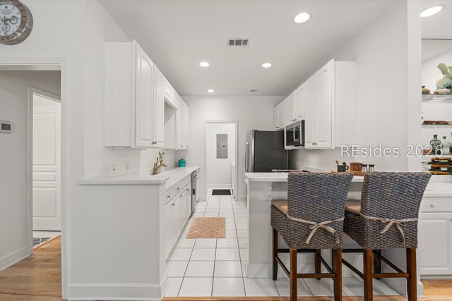 15 Indigo Run Dr Unit 5, Hilton Head Island, SC 29926