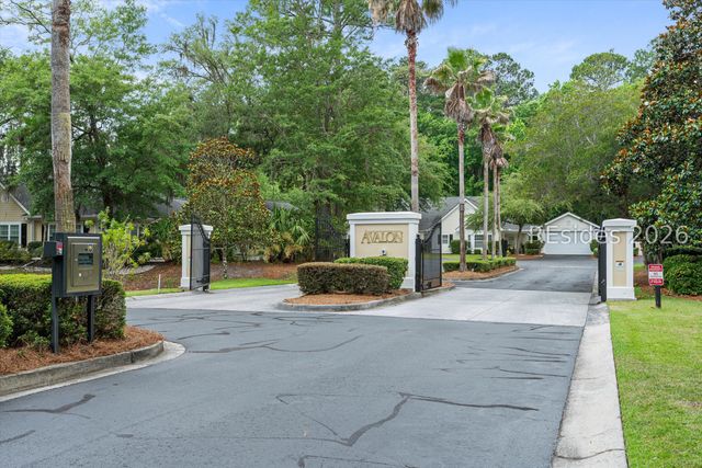 15 Indigo Run Dr Unit 5, Hilton Head Island, SC 29926