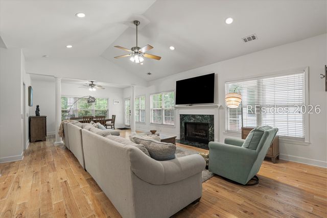 15 Indigo Run Dr Unit 5, Hilton Head Island, SC 29926