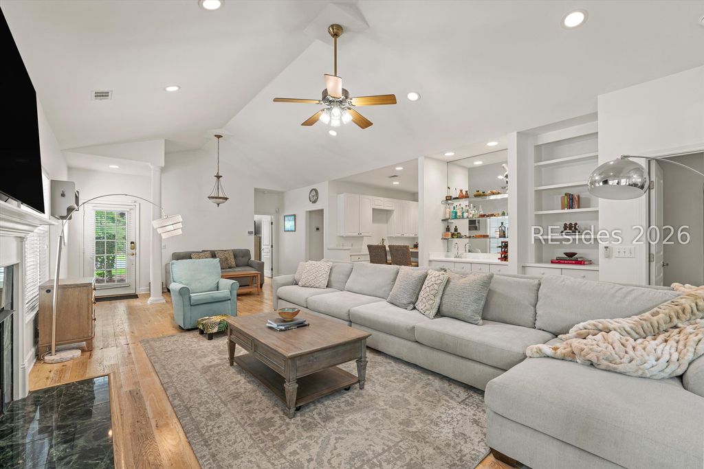 15 Indigo Run Dr Unit 5, Hilton Head Island, SC 29926