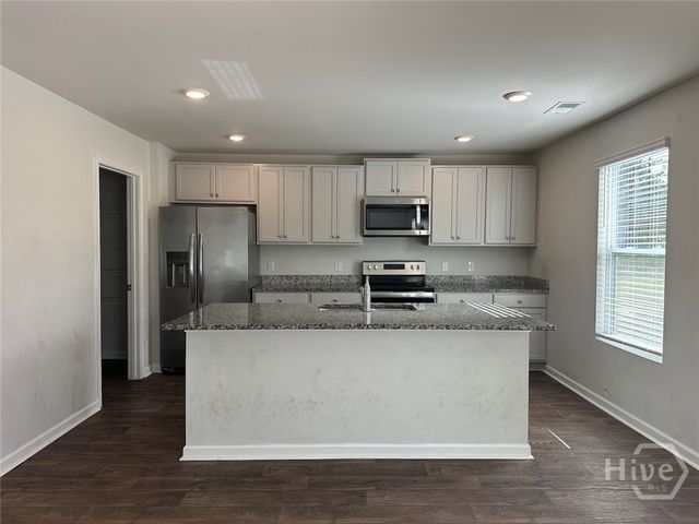 556 Turpentine Trail, Bloomingdale, GA 31302