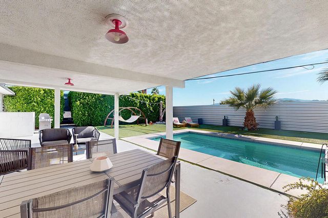 2899 E San Juan Road, Palm Springs, CA 92262