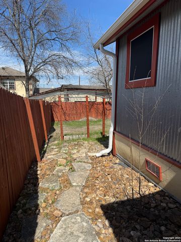 401 DORA ST, San Antonio, TX 78212