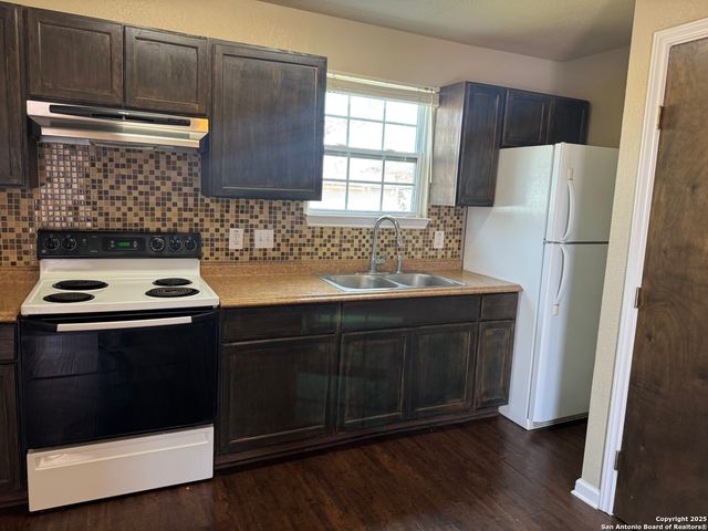 401 DORA ST, San Antonio, TX 78212