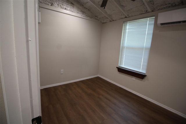 213 N Waldrip Street, Grand Saline, TX 75140