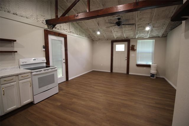 213 N Waldrip Street, Grand Saline, TX 75140