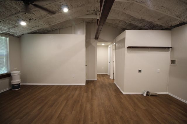 213 N Waldrip Street, Grand Saline, TX 75140