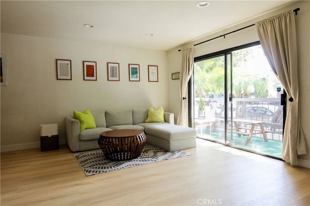 12629 Caswell Avenue A1, Palms, CA 90066