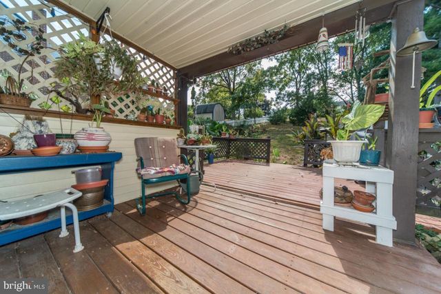 234 N 11TH ST, Akron, PA 17501