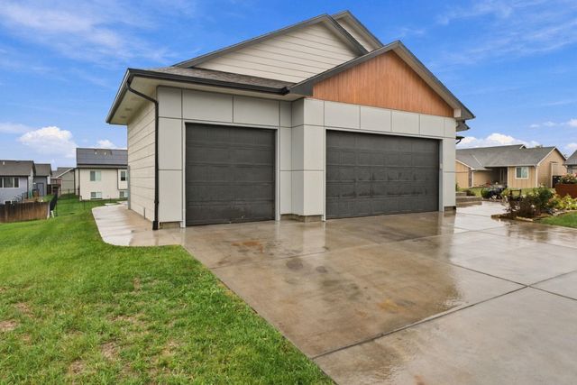 3103 E Reiss Ct, Park City, KS 67219