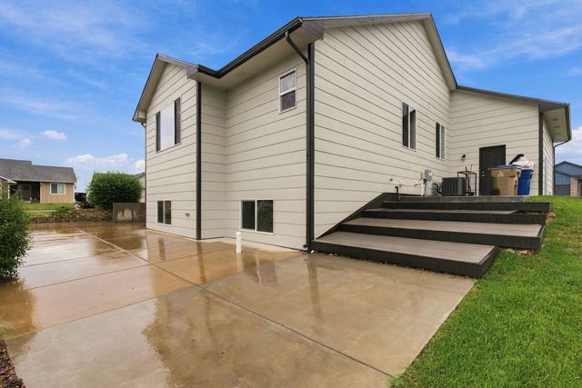 3103 E Reiss Ct, Park City, KS 67219
