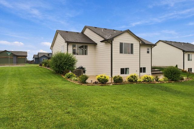 3103 E Reiss Ct, Park City, KS 67219