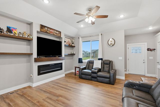3103 E Reiss Ct, Park City, KS 67219