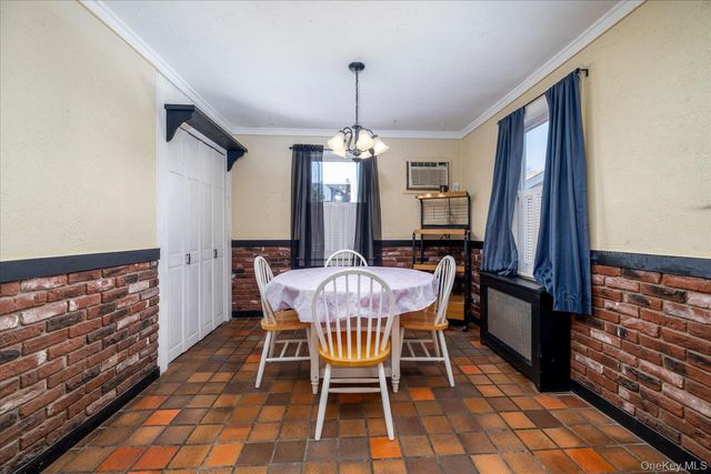 1558 9th Street Lower, West Babylon, NY 11704