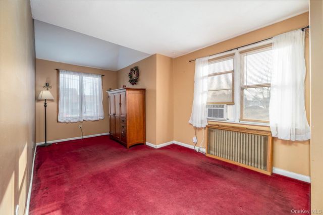 1558 9th Street Lower, West Babylon, NY 11704